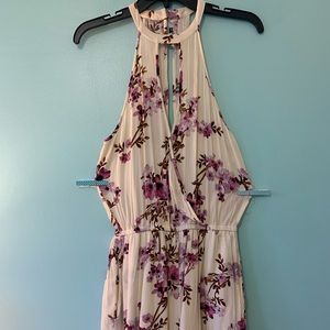 American Eagle Floral Romper *FREE GIFT*